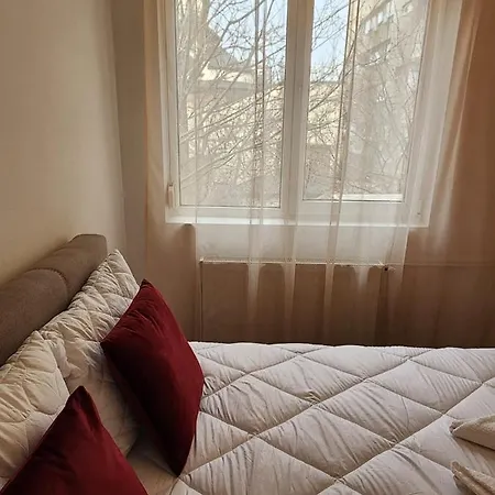 University Amazing 아파트 부쿠레슈티
