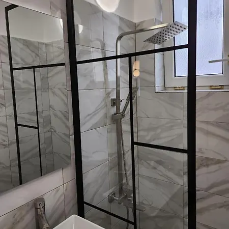 University Amazing Apartman